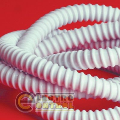 Труба гибкая армированная внутр. д.28мм Труба гибкая армированная внутр. д.28мм