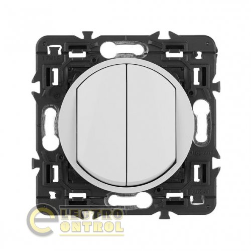 Лицевая панель Legrand 68002 Celiane выключатель 1-полюсный /переключатель Белая Лицевая панель Legrand 68002 Celiane выключатель 1-полюсный /переключатель Белая