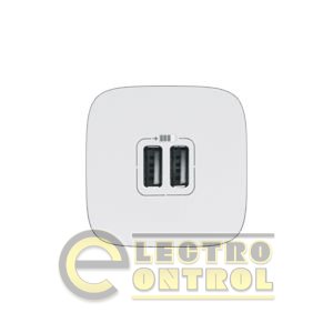 Зарядное устройство Legrand 754995 с двумя USB-разьемами 240В/5В 1500мА Valena ALLURE с лицевой панелью Белый