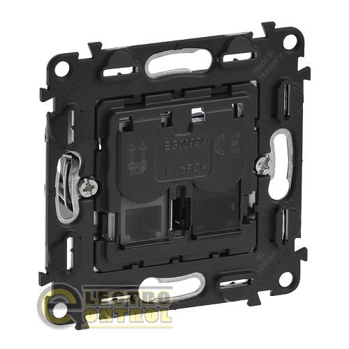 Информационная розетка Legrand 753032 комбинированная RJ11/RJ45 Кат.6 UTP Valena IN'MATIC
