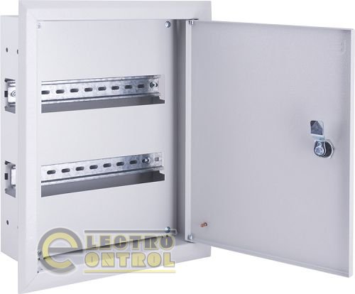 Корпус металлический e.mbox.pro.w.54z IP31 встраиваемый на 54 модуля с замком