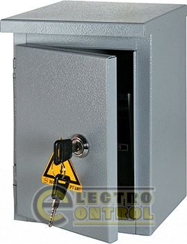 Шкаф e.mbox.stand.n.04.z металлический, под 4мод., герметичный IP54, навесной, с замком
