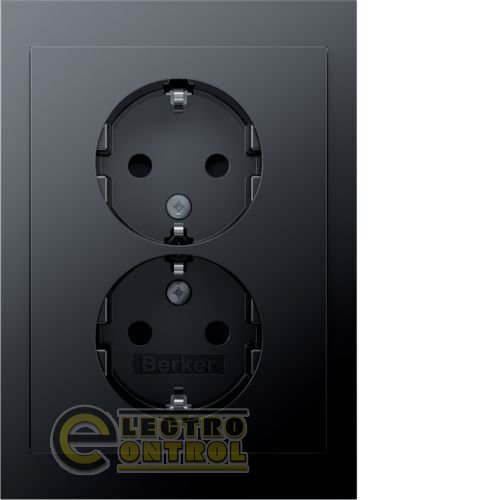 Розетка с з/к 2X, защ.контактов, цельная, антрацит 16А/250В K.1