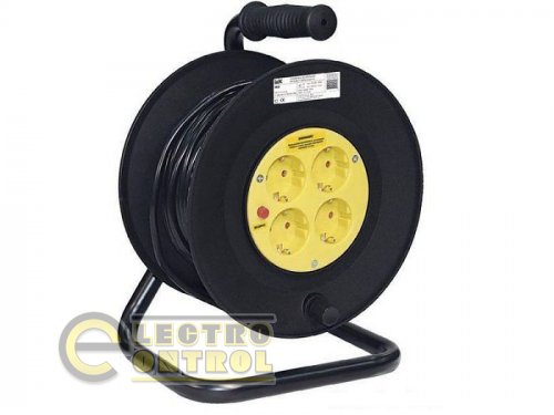 Катушка УК30 с термозащитой 4 места 2Р+PЕ/30 метров 3х1мм2 Катушка УК30 с термозащитой 4 места 2Р+PЕ/30 метров 3х1мм2