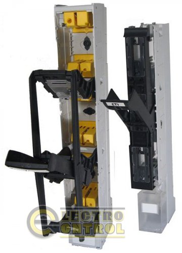 Разъединитель SL00/100 3P 160A M8-2 (M8, трехфазное отключение) 1692034