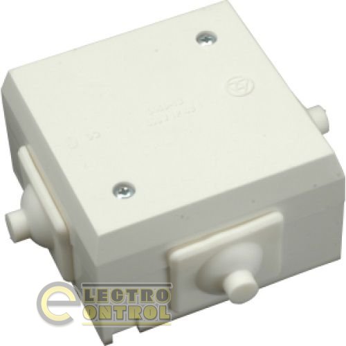 Коробка распределительная (IP 43) с сальниками и клеммником 6303-13, размеры 70x70x40 мм