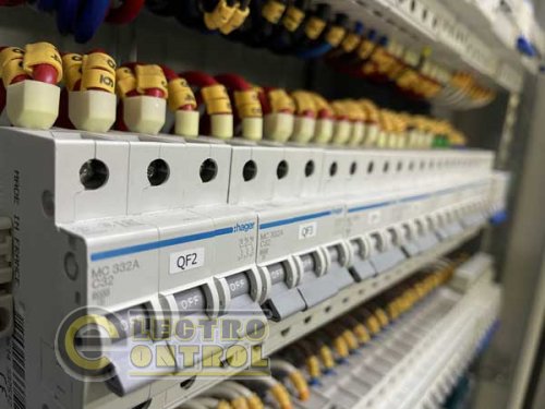 Щит управління системою диспетчеризації "Розумний дім" 
