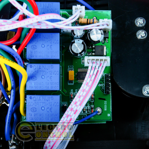 Стабилизатор напряжения LogicPower LPT-1000RD (700W)