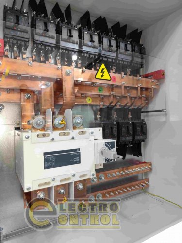 Щит розподільчий ЩРс-1000А збору потужності від інверторів