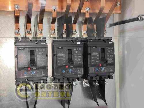 Щит розподільчий ЩРс-1000А збору потужності від інверторів